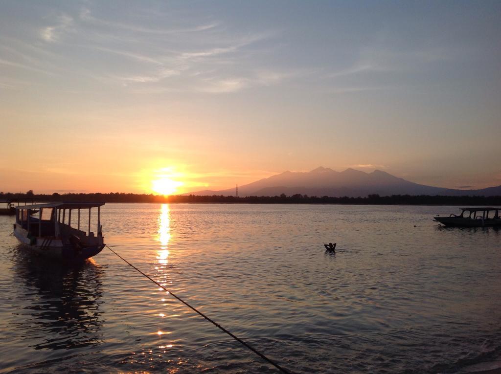 Three Little Birds Homestay Quần đảo Gili Ngoại thất bức ảnh