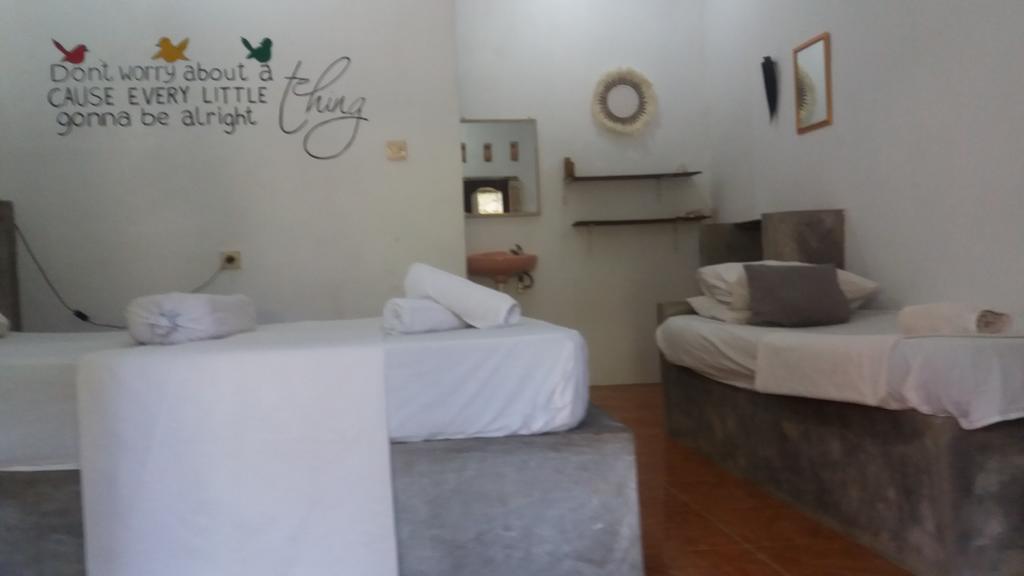 Three Little Birds Homestay Quần đảo Gili Ngoại thất bức ảnh